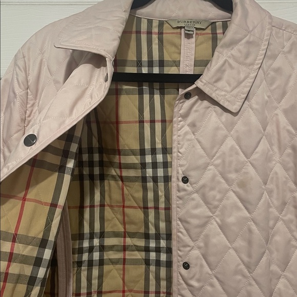 Burberry Blush Quilted Jacket with Check Lining - Picture 2 of 9